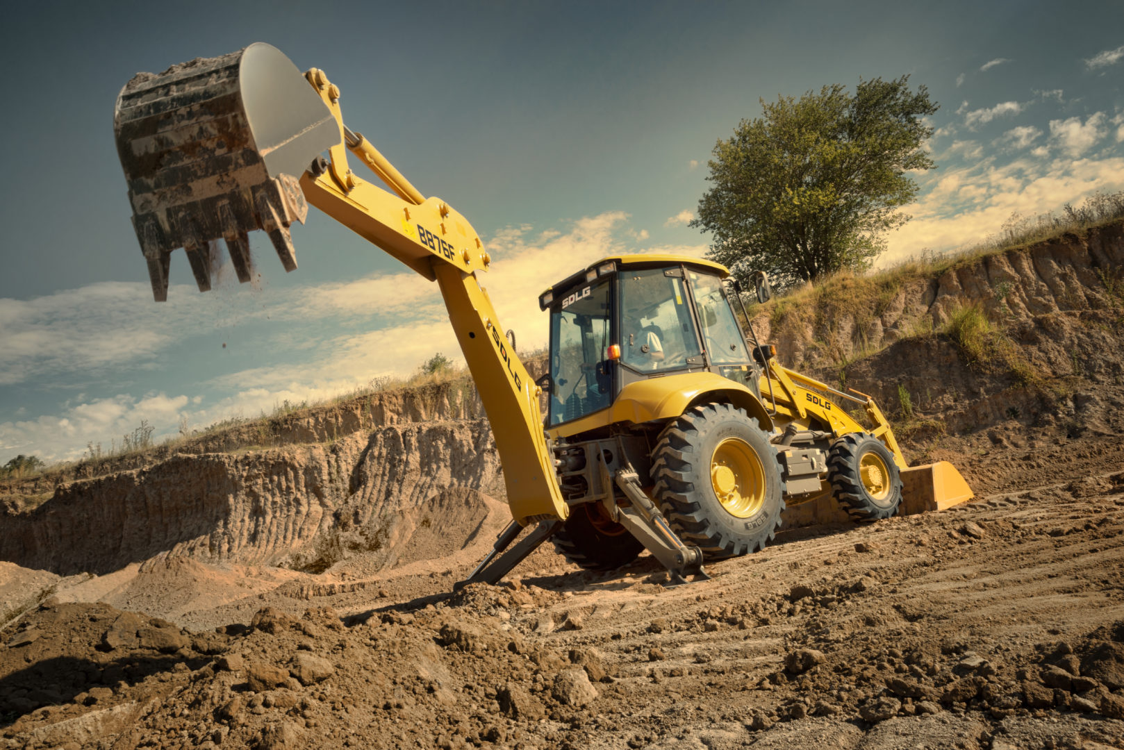 ALQUILERES Y SUMINISTROS Intac ingeniería